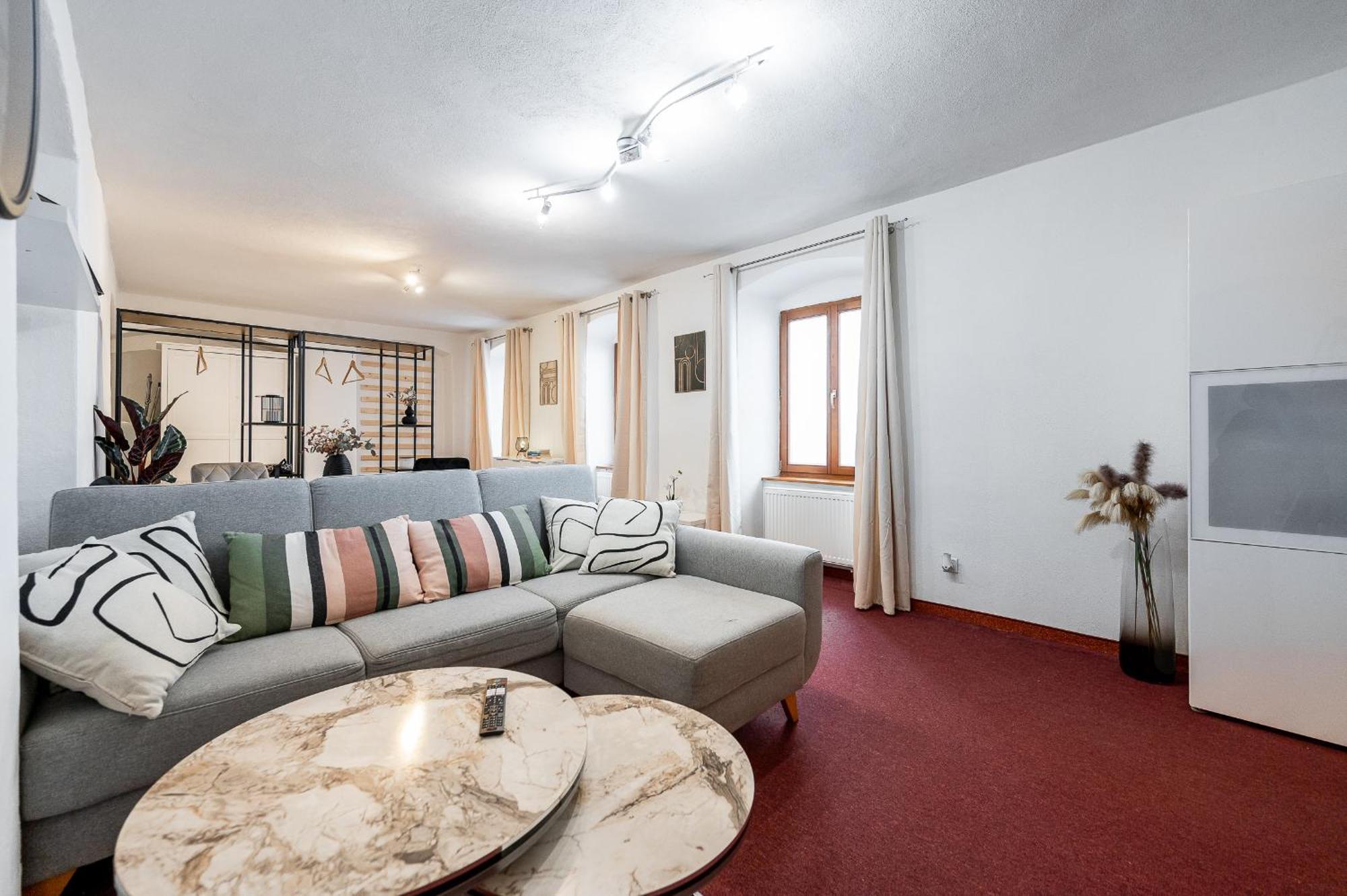 K1 Piatok Sobota Disco Cez Tyzden Tichy Apartman Kosice Exterior photo